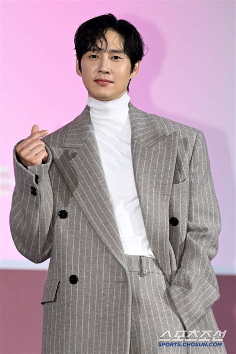 Park Sung Hoon overcomes Squid Game controversy; appears.